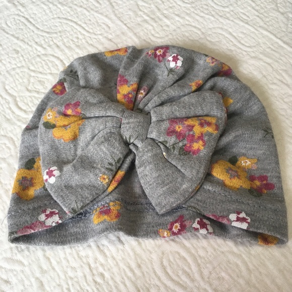 3-6m (5/$20) Baby Wrap Hat - Picture 5 of 5